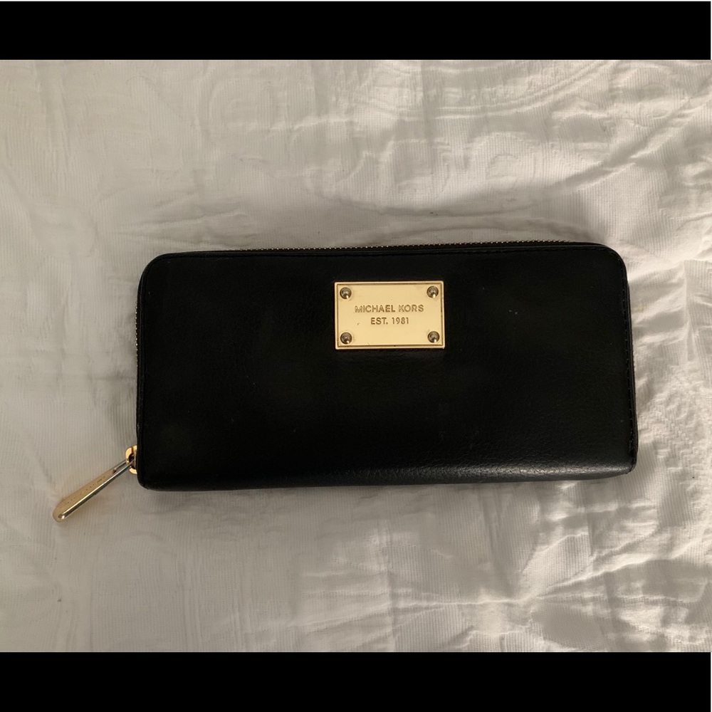 Black Michael Kors Wallet